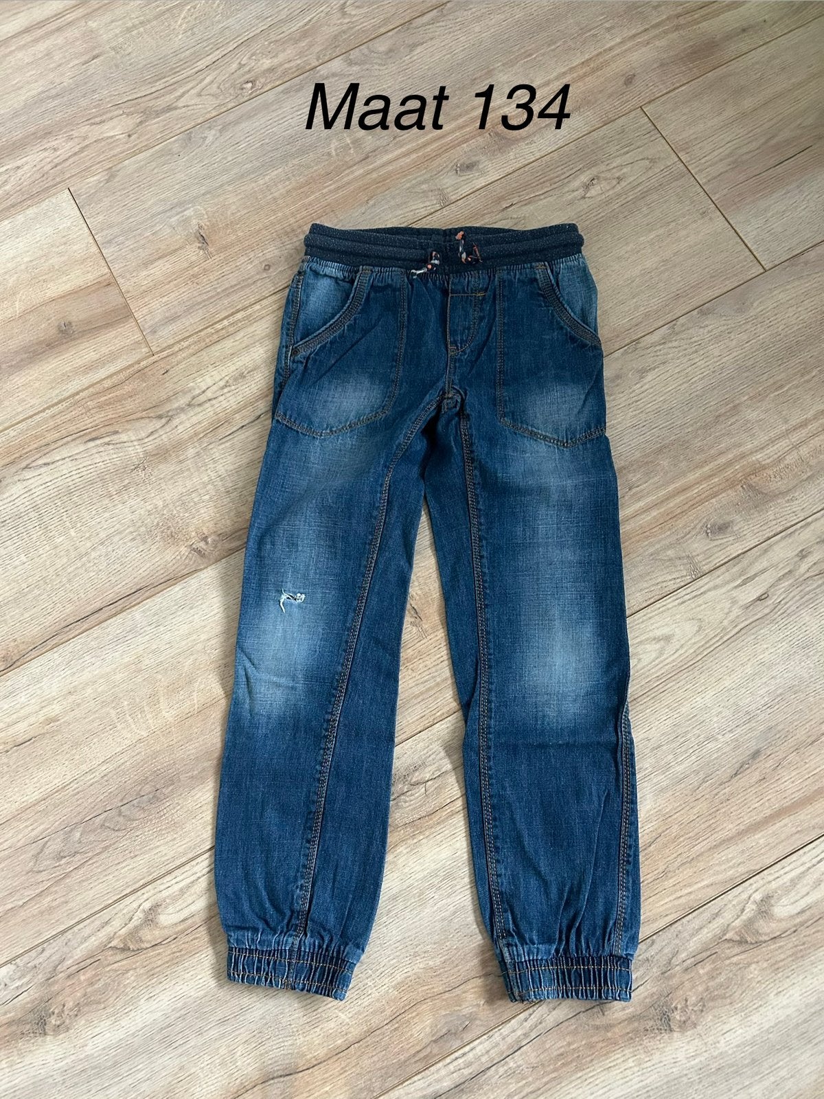 Broek mt 134 GRATIS, Ophalen, Gebruikt, Jongen, Broek