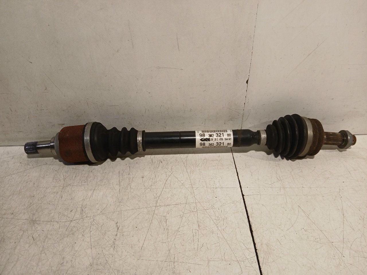 Aandrijfas links voor Opel Corsa, Onderdelen@venauto.nl, Van der Ven Autorecycling B.V., Gebruikt, Ettenseweg 76, 4706 PB Roosendaal, The Netherlands