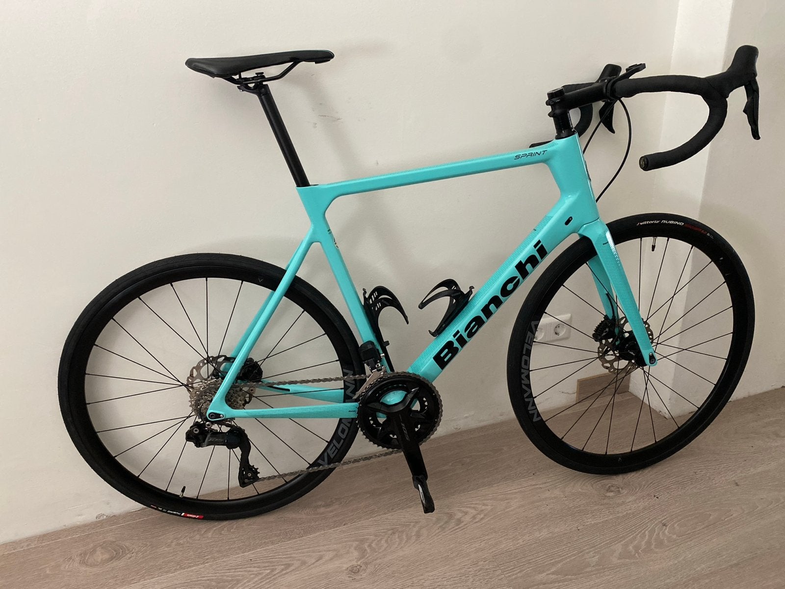 Bianchi Sprint racefiets 105 DI2 61 cm- Zo goed als nieuw, Fietsen en Brommers, 28 inch, Carbon, Heren, Zo goed als nieuw