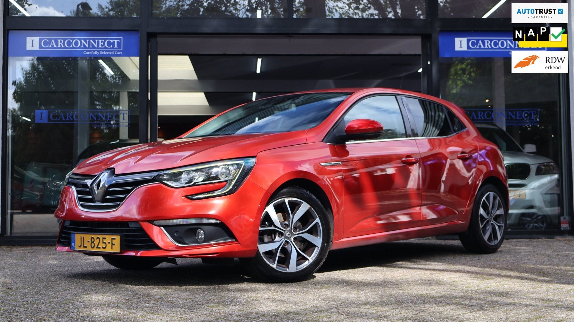 Renault Mégane 1.2 TCe Bose|PDC|LED|Navi|Vol|Distr.nieuw!, Voorwielaandrijving, Dealer onderhouden, Gebruikt, 4 cilinders