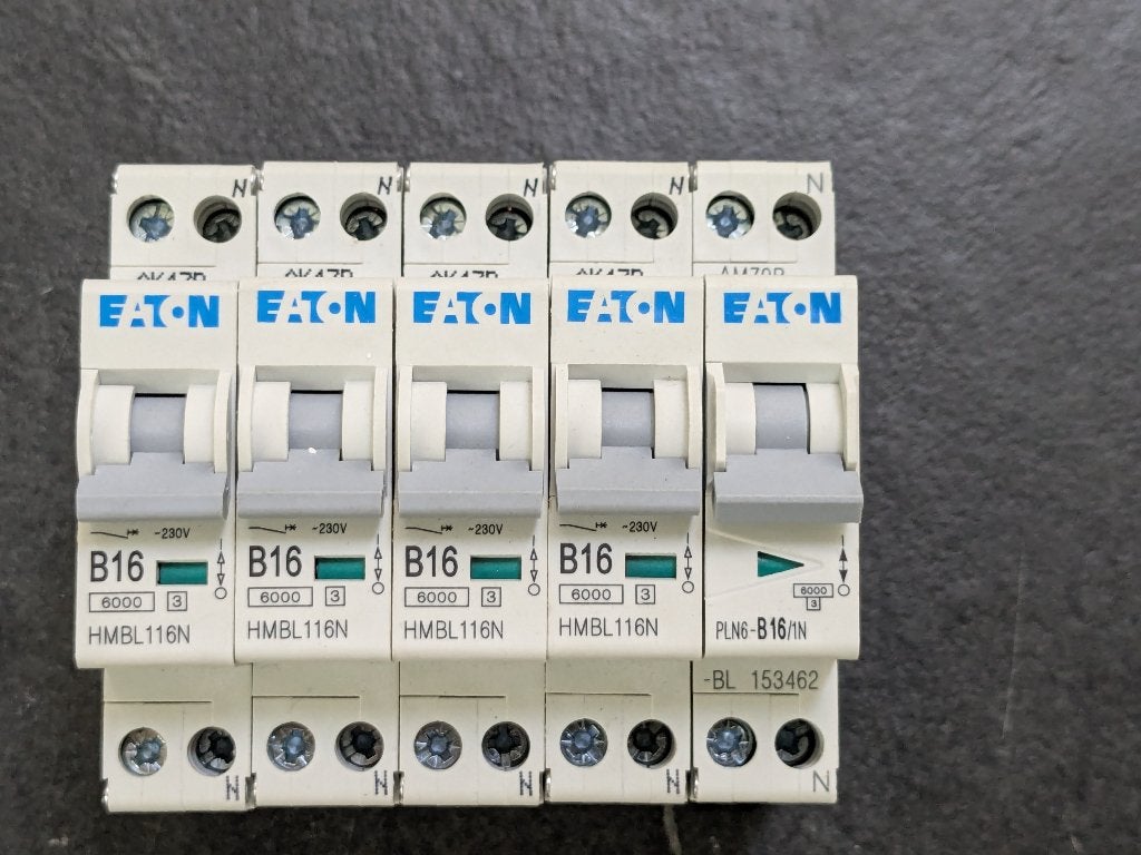 Eaton installatieautomaat + kamrail, Ophalen of Verzenden, Gebruikt, Eaton, Installatieautomaat