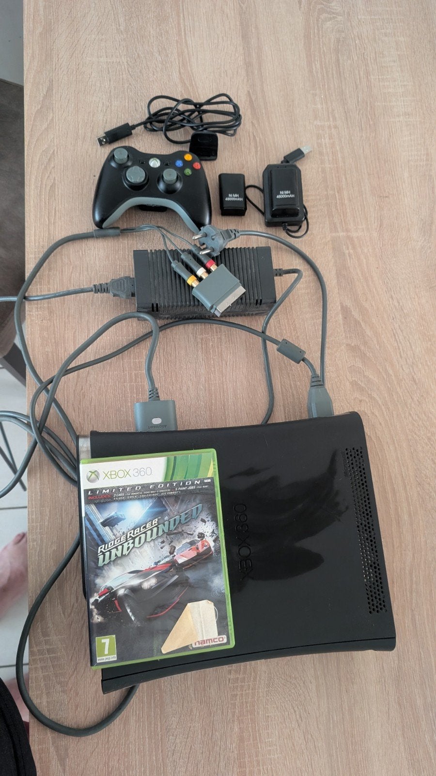 Xbox 360 met 120GB HDD en Ridge Racer Unbounded, Spelcomputers en Games, Games | Xbox 360, 1 speler, Ophalen of Verzenden, Gebruikt