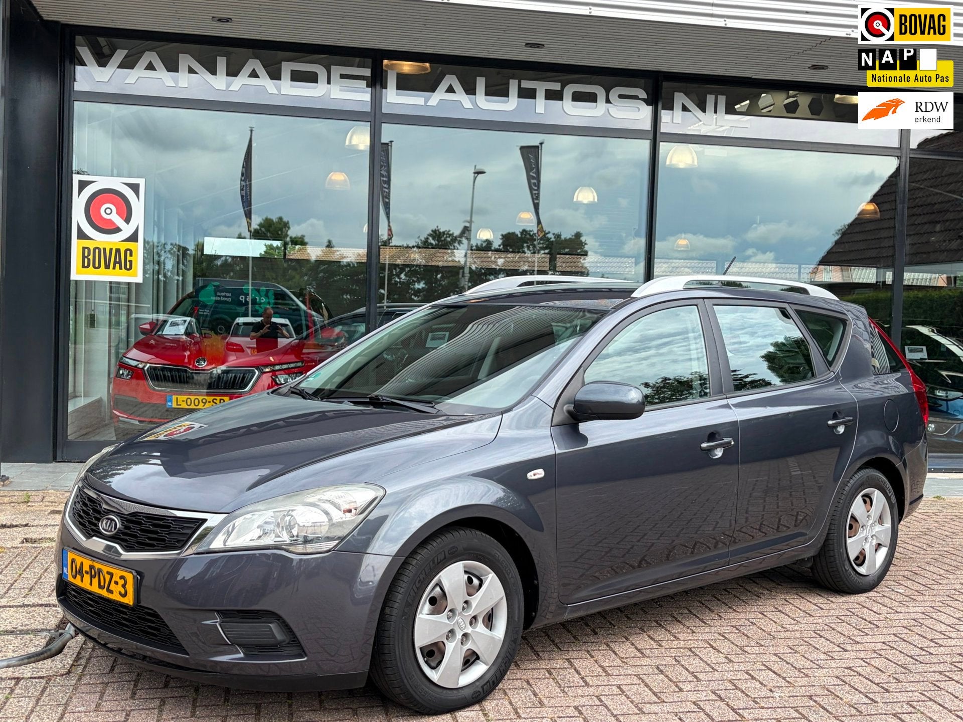 Kia Cee'd Sporty Wagon 1.6 CRDi X-tra Lees Tekst Airco Trekh, Auto's, Voorwielaandrijving, Euro 5, Stof, Gebruikt