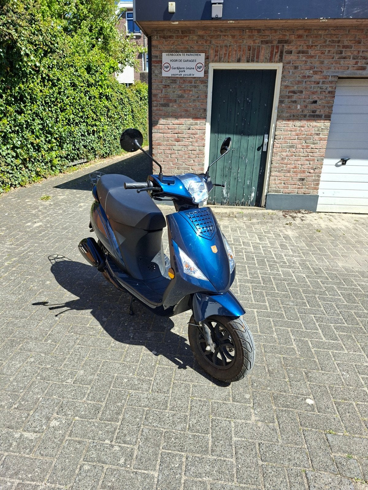 Te koop zeer mooie scooter bouwjaar  2024, Ophalen of Verzenden, Zo goed als nieuw, Benzine