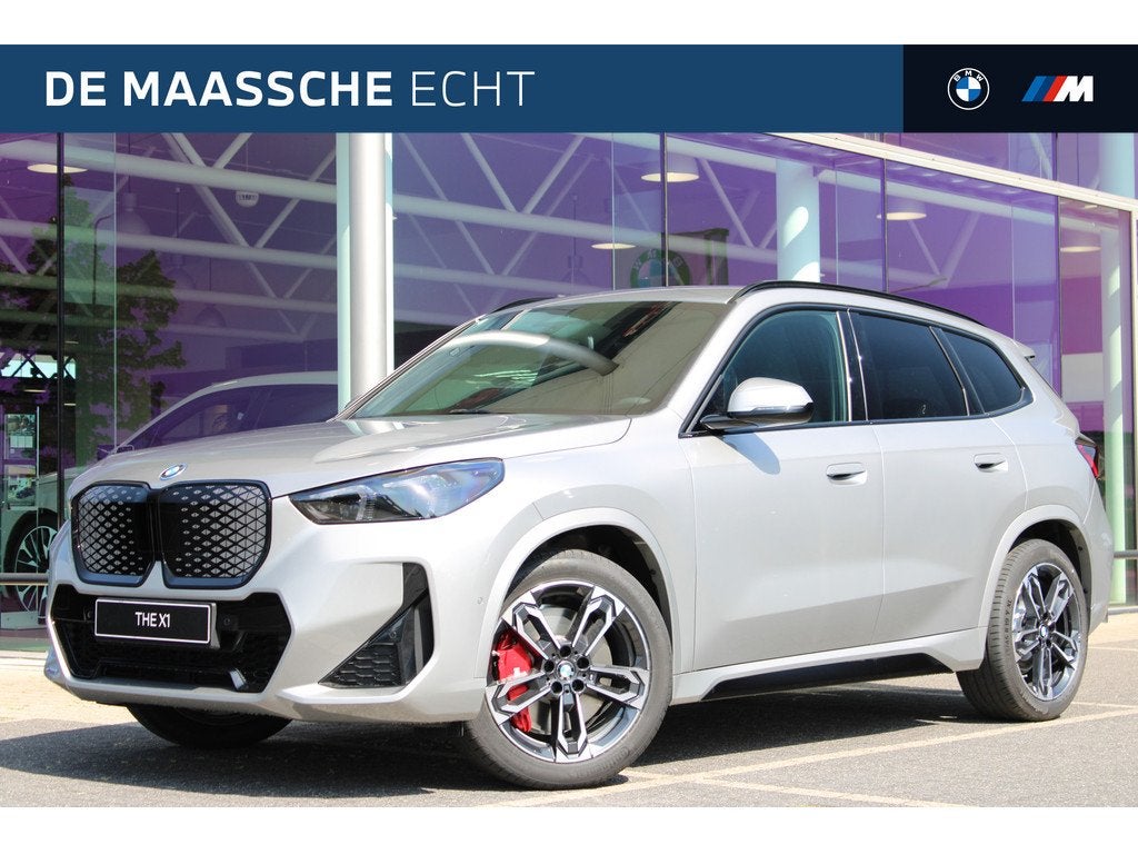 BMW iX1 eDrive20 M Sport / Trekhaak / Sportstoelen / Achteru, Auto's, BMW, Bedrijf, Te koop, iX1, Achteruitrijcamera, Alarm, Bochtverlichting