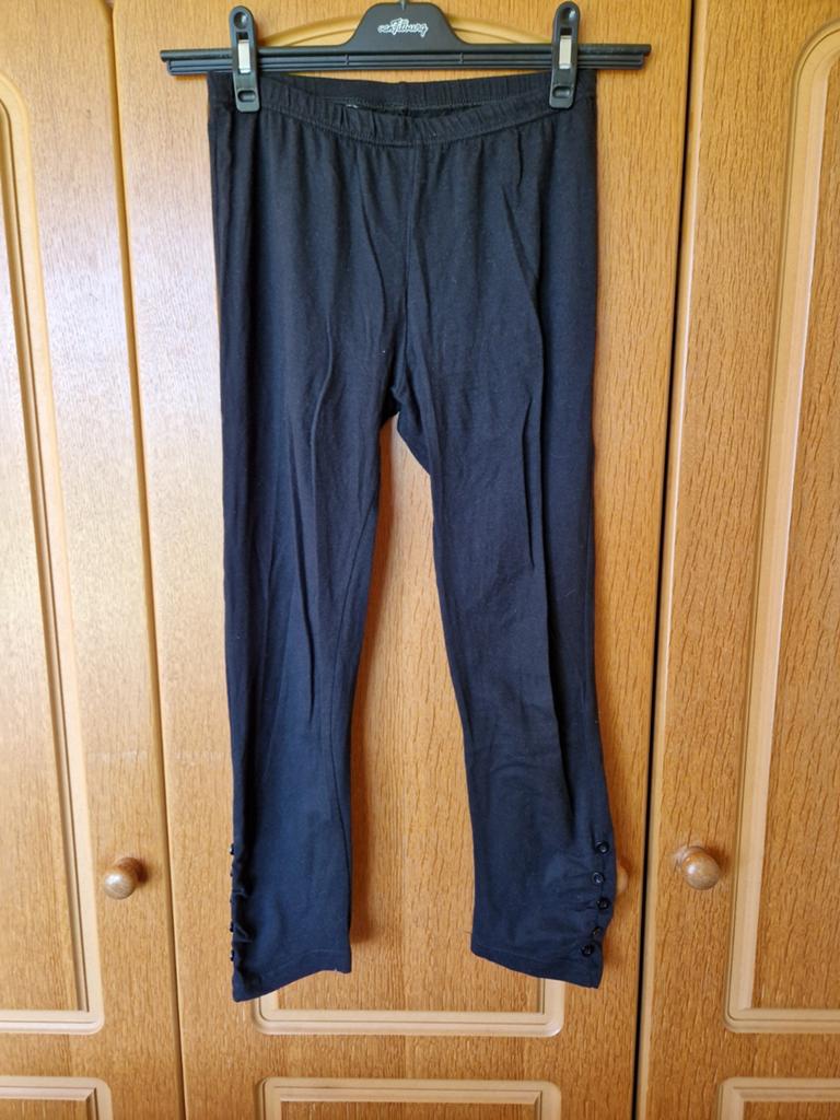 Zwarte legging 3/4 met knoopjes - Maat L/XL, Kleding | Dames, Leggings, Maillots en Panty's, Zwart, Ophalen of Verzenden, Onbekend