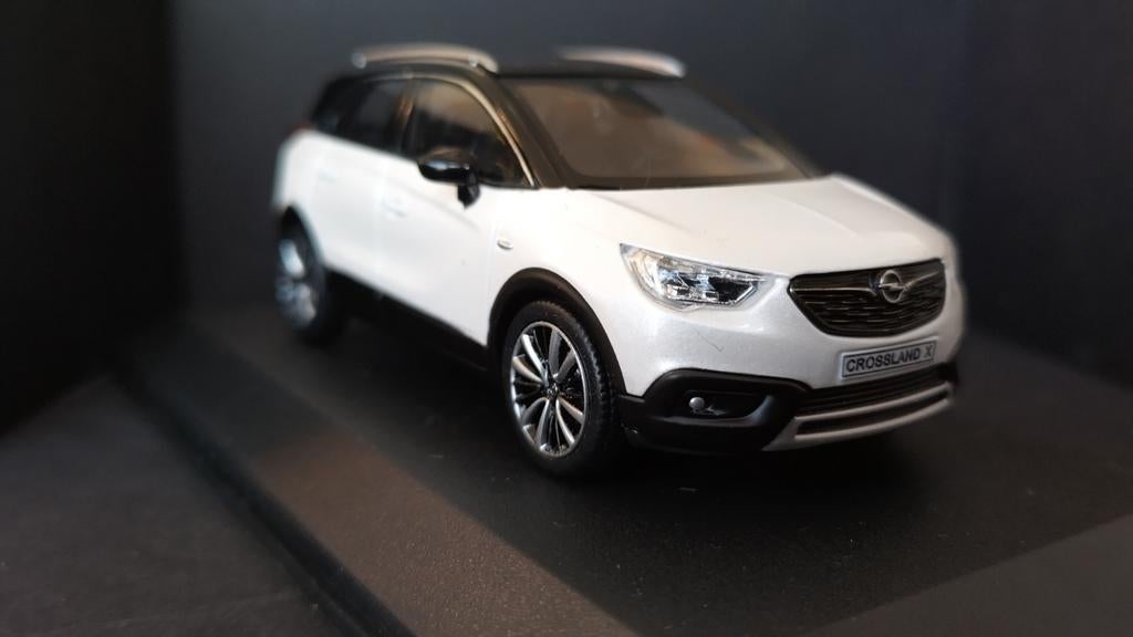 Opel Crossland X 1:43 Verticas Pol, Hobby en Vrije tijd, Modelauto's | 1:43, Overige merken, Auto, ., Nieuw