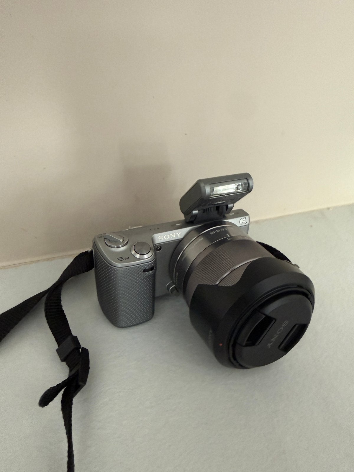 Sony NEX-5N Systeemcamera (Zilver) + Sony E 18-55mm OSS Lens, Audio, Tv en Foto, Fotocamera's Digitaal, Verzenden, Zo goed als nieuw