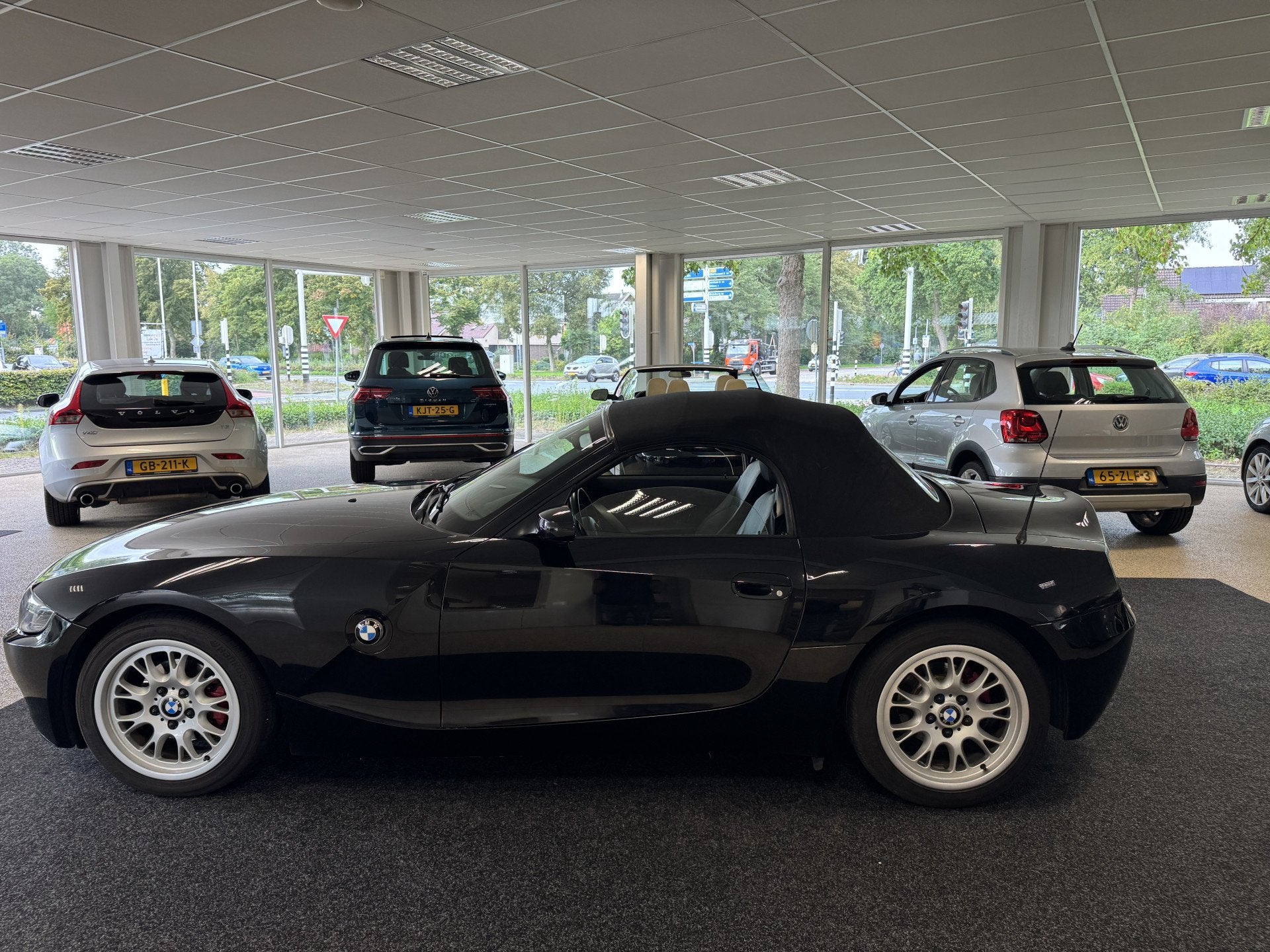 Foto 7 van BMW Z4 Roadster 2.2i heerlijke zes cilinder voor nog jaren r