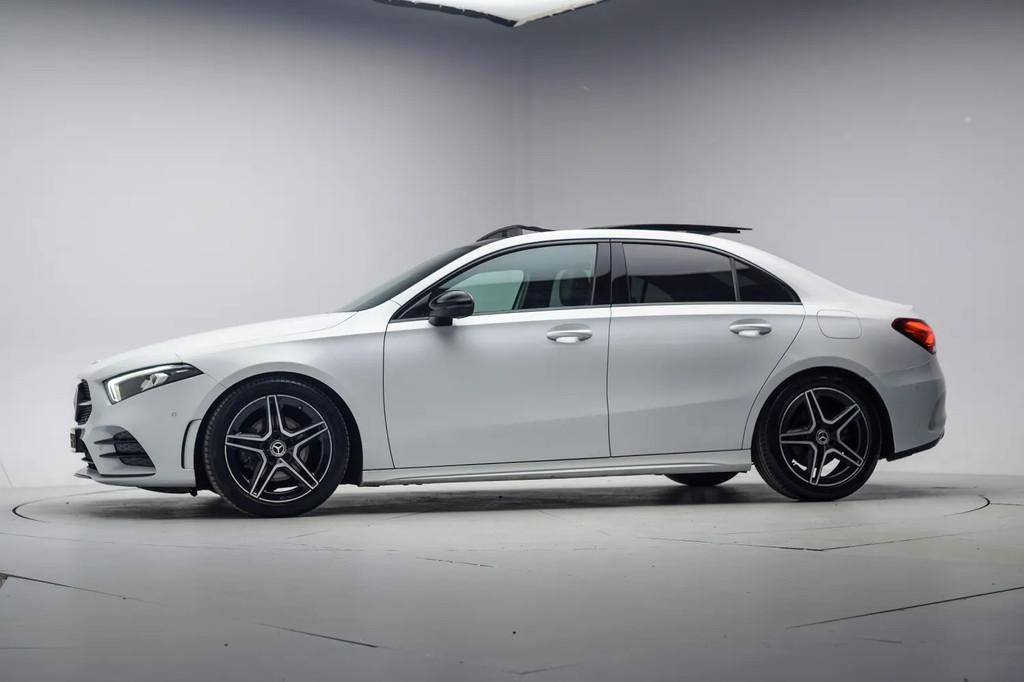 Mercedes-Benz A-Klasse LIMOUSINE 200 AMG Line Business Aut [, Automaat, Gebruikt, 4 cilinders, Automatische klimaatregeling