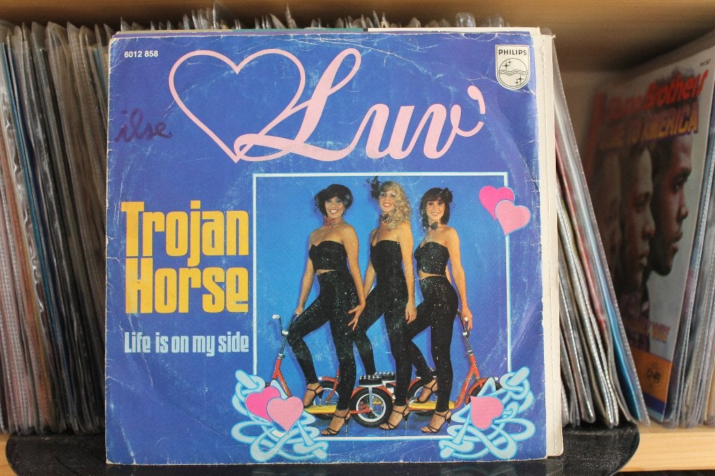 7" Single Luv' - Trojan Horse / Life Is On My Side, Ophalen of Verzenden, Gebruikt, Pop
