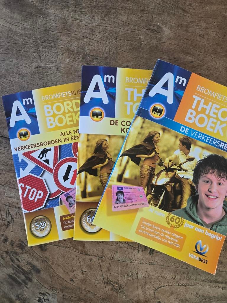 Bromfiets theorie examen VEKABEST, Boeken, Studieboeken en Cursussen, Ophalen of Verzenden, Alpha, Niet van toepassing