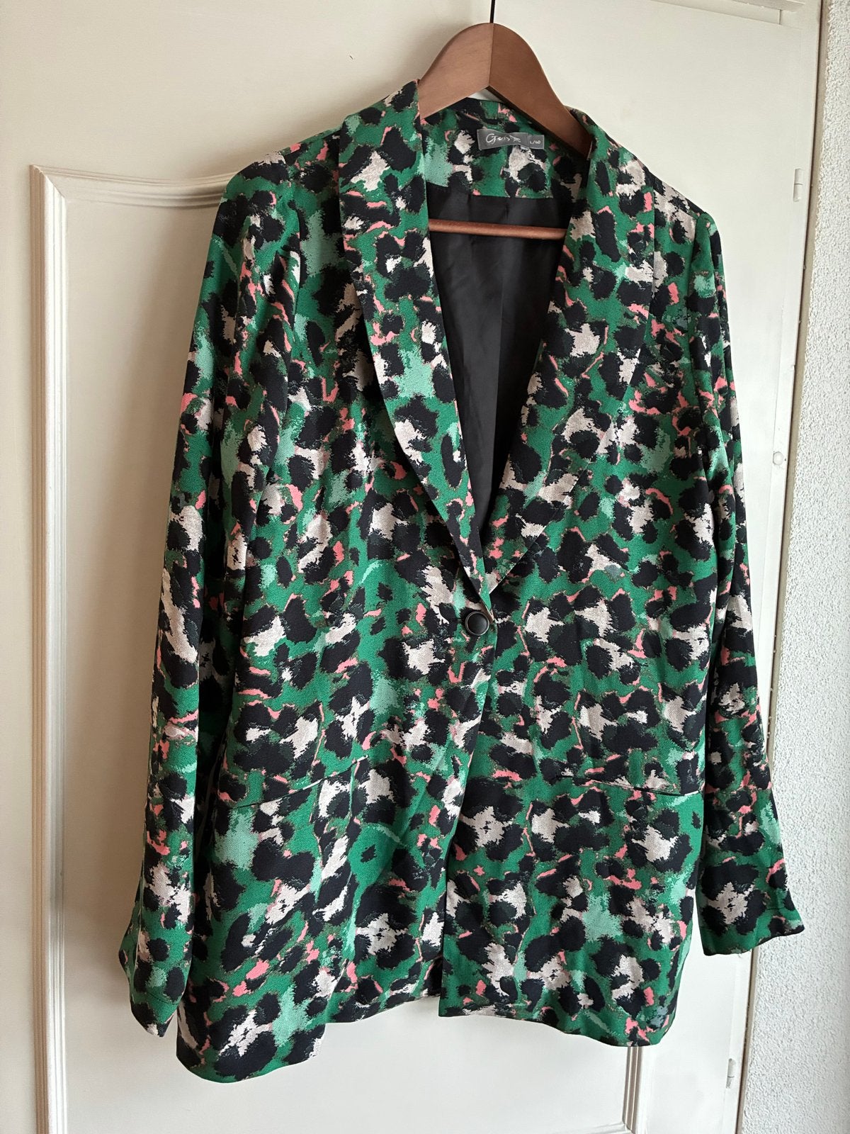 Geisha Groen Panterprint Jasje Maat L/40, Maat 38/40 (M), Ophalen of Verzenden, Zo goed als nieuw, Jasje