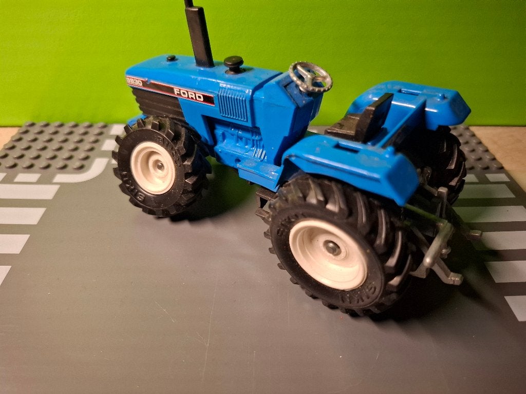 Siku 2855 - Ford 8830 Tractor [blauw] 1/32, Ophalen of Verzenden, Gebruikt, Tractor of Landbouw, SIKU