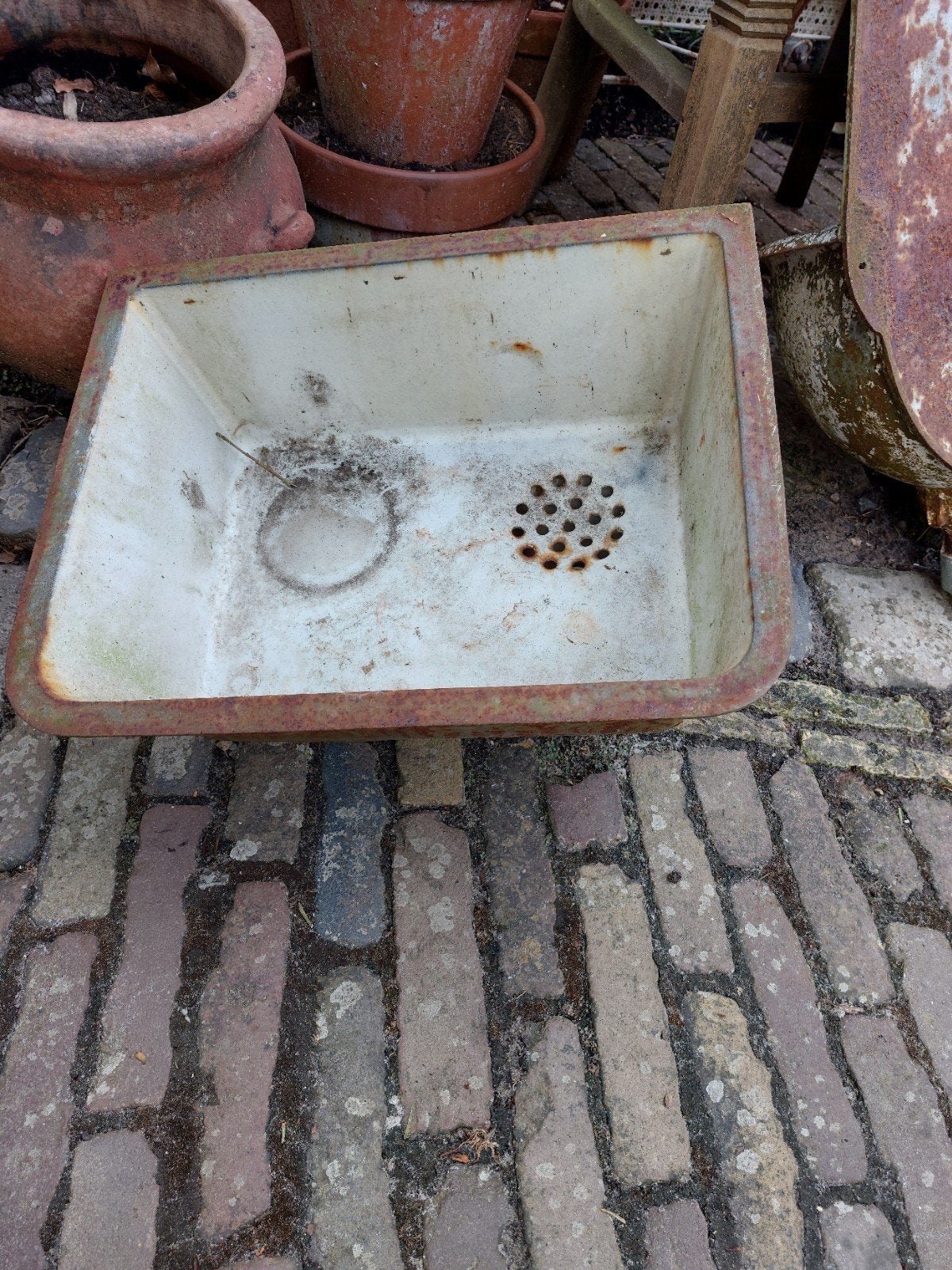 Gietijzeren inbouw wasbakje, Ophalen, Wastafel