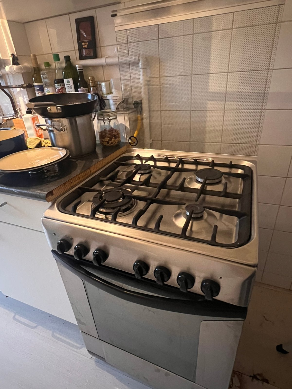 Gasfornuis met oven zsm ophalen, Witgoed en Apparatuur, Fornuizen, Gebruikt, 60 cm of meer, Gas, Vrijstaand