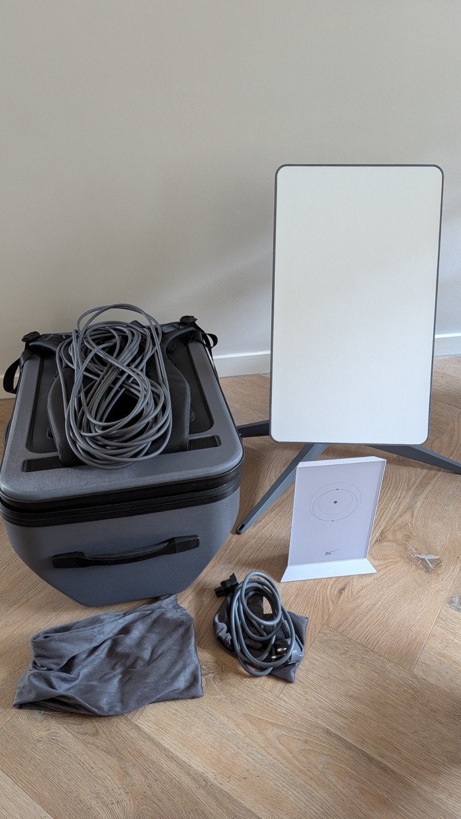 Starlink Gen 2 Kit met Reistas, Ophalen, Zo goed als nieuw