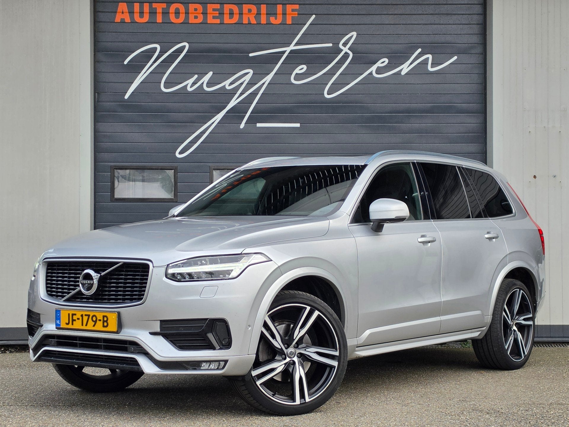 Volvo XC90 2.0 T5 AWD R-Design|Bowers&wilkins|7 persoons|Pan, Auto's, Dealer onderhouden, Gebruikt, 1969 cc, 1898 kg