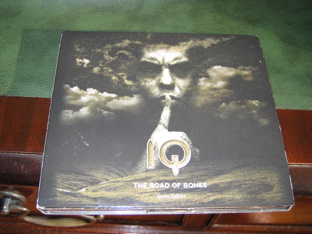 IQ - The Road of Bones – Special Edition 2CD -, Cd's en Dvd's, Ophalen of Verzenden, Gebruikt, Poprock
