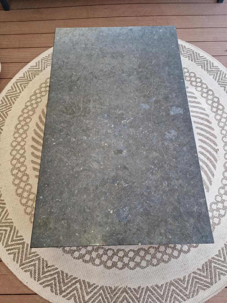 Wicker salontafel met stenen blad, Tuin en Terras, Ophalen, Gebruikt, Rechthoekig, Wicker