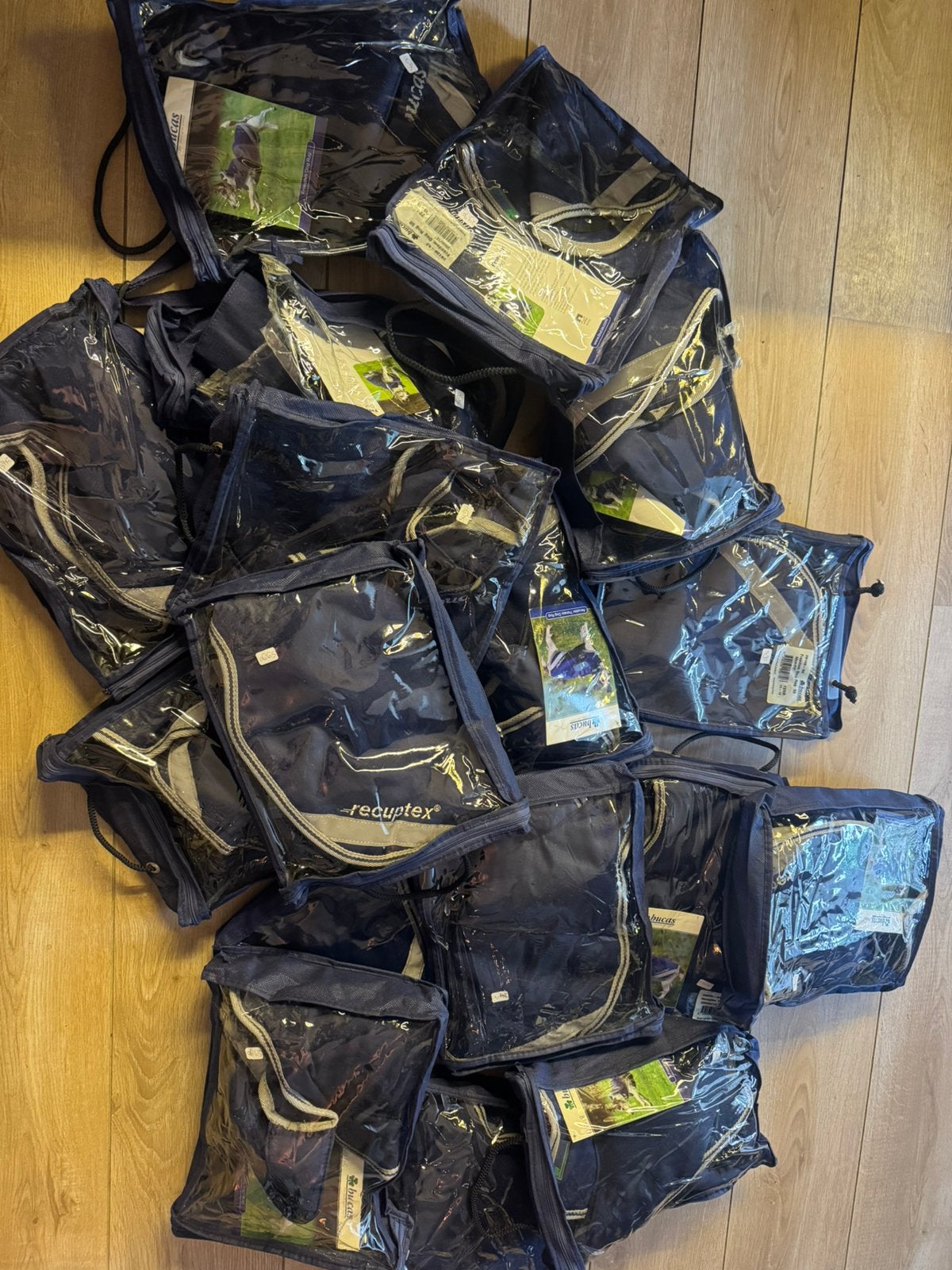 Verschillende hondenjassen bucas, Ophalen of Verzenden, Zo goed als nieuw, Hondenjas