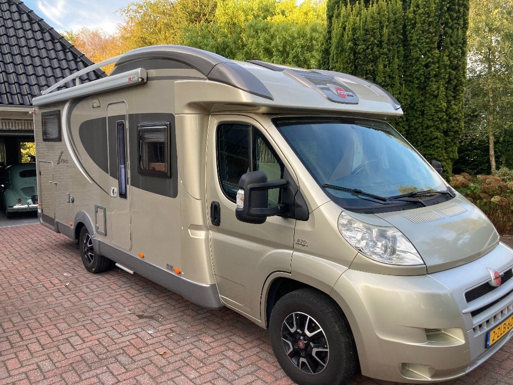 Burstner Ixeo Plus IT 728 - Luxe Half-integraal Camper, Caravans en Kamperen, Afzuigkap, Buitenlamp, Particulier, Bürstner