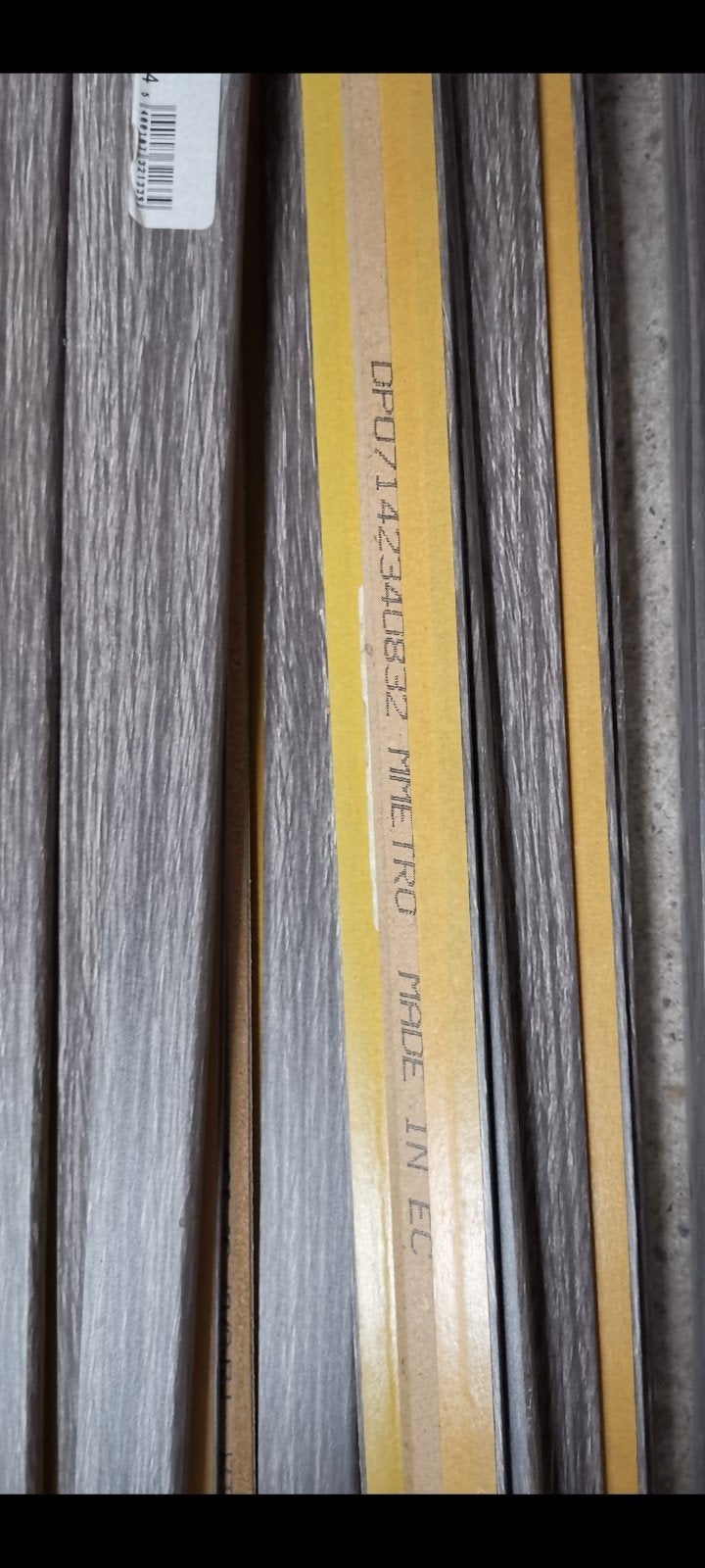 13x Nieuwe Plakplinten Grijs 240 cm lang, Ophalen, Nieuw