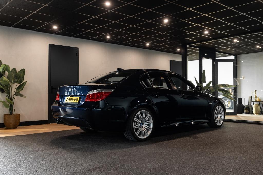 BMW 5 Serie 525i Business Line (bj 2005, automaat), Auto's, 12 maanden, Gebruikt, Zwart, 2497 cc