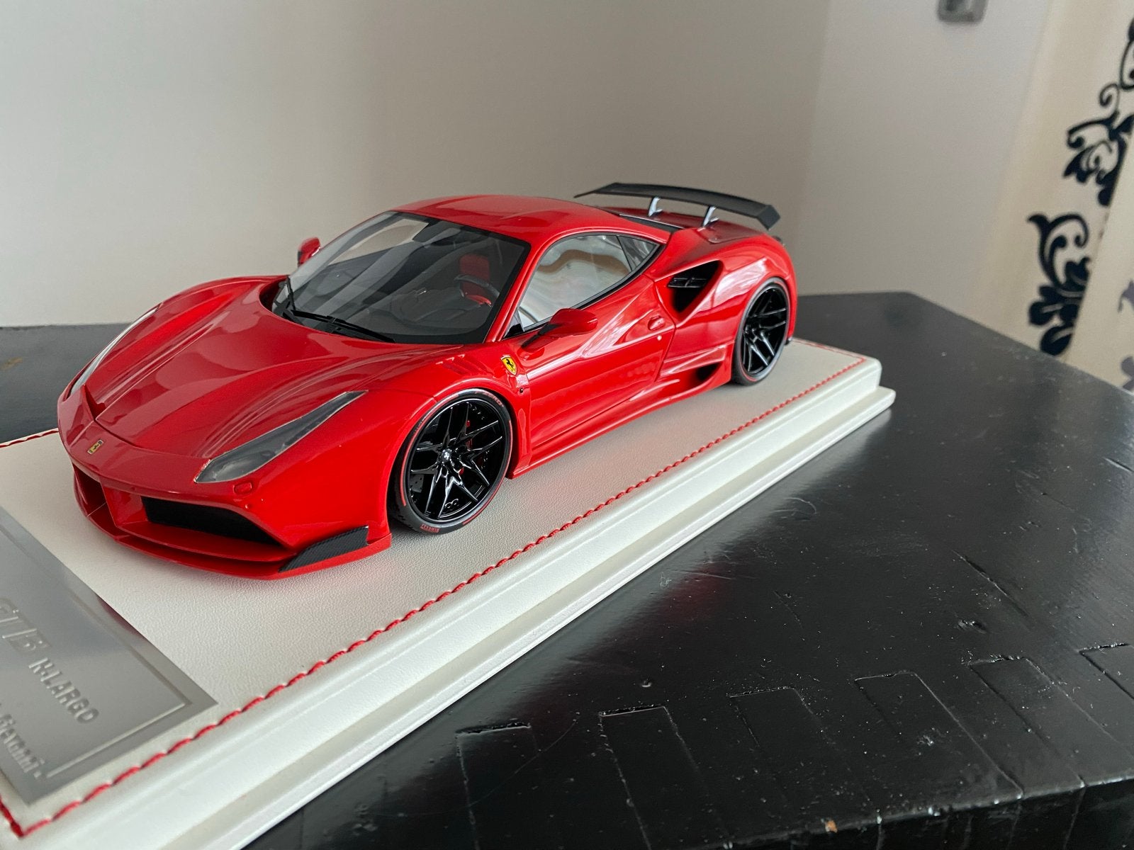 1:18 Davis & Giovanni Ferrari 488 GTB Novitec N-Largo, Ophalen of Verzenden, Zo goed als nieuw