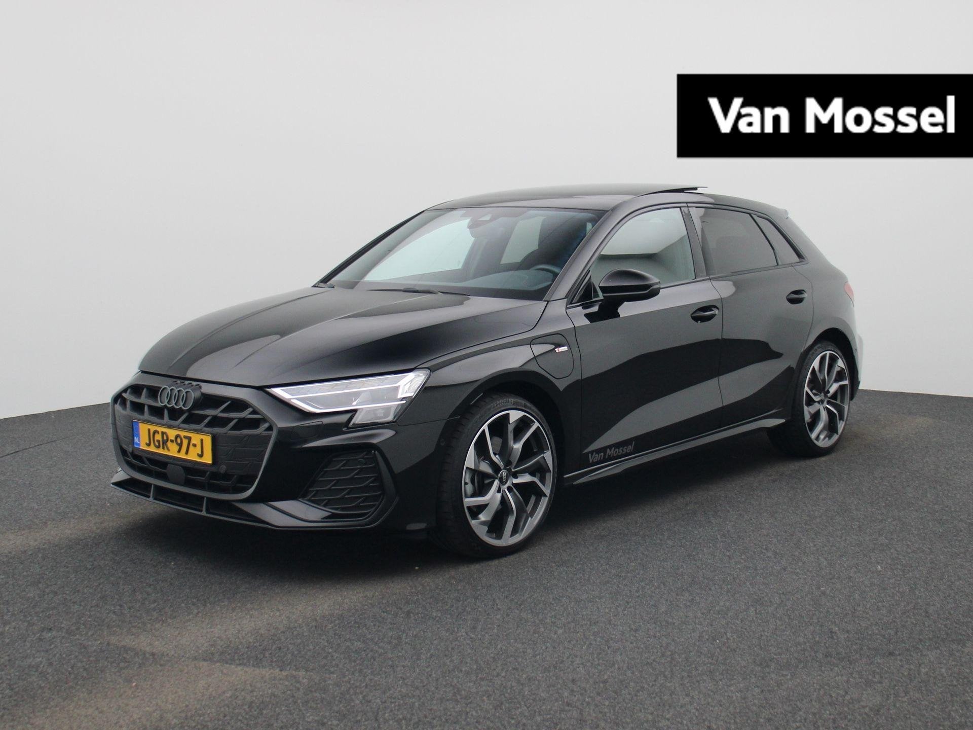 Audi A3 Sportback 40 TFSI e S edition 204 PK l Demo l Adapti, 12 maanden, 1498 cc, 4 cilinders, 150 min