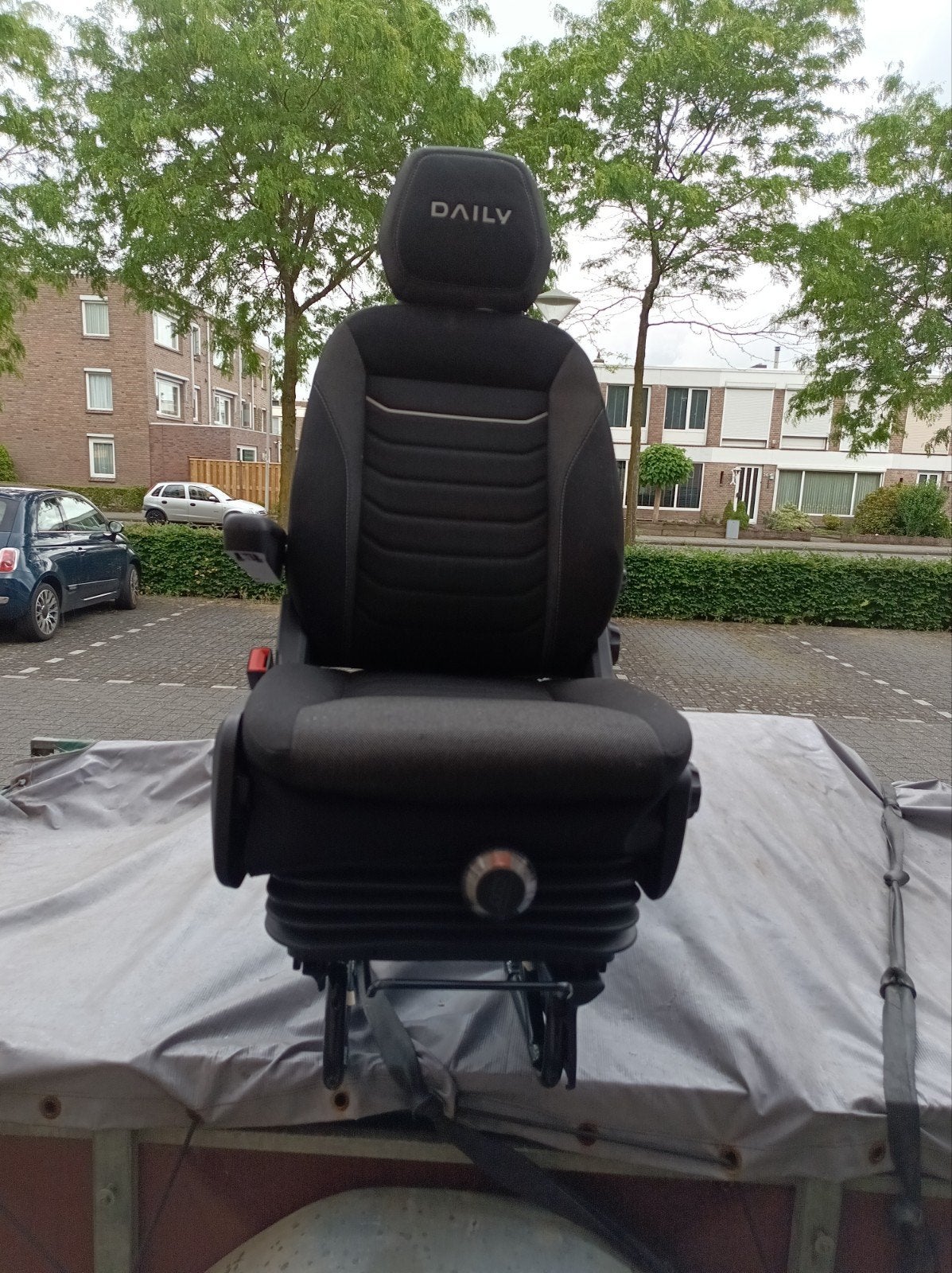 Iveco Daily Chauffeurs stoel geveerd, met armsteun, Auto-onderdelen, Ophalen