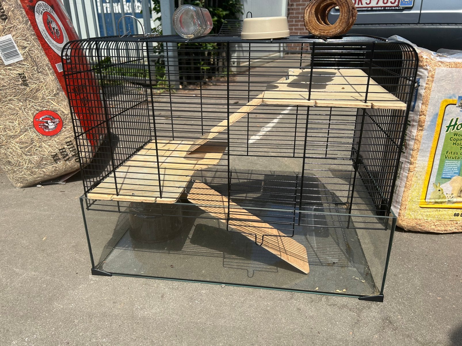 Hamsterkooi+strooi+houtvezel, Dieren en Toebehoren, Knaagdieren en Konijnen | Hokken en Kooien, Ophalen, Zo goed als nieuw, Kooi