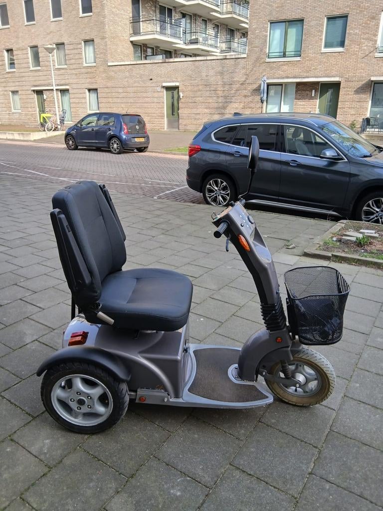 Scootmobiel gebruik hem weinig, Fietsen en Brommers, Fietsen | Dames | Damesfietsen, Ophalen of Verzenden, Gebruikt
