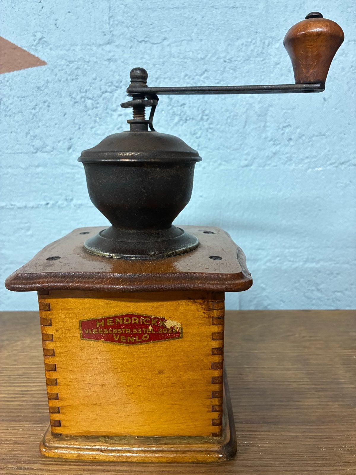 Hand koffiemolen hout/messing, Antiek en Kunst, Ophalen of Verzenden