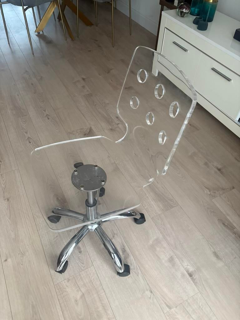 Bureaustoel Doorzichtig, Ophalen