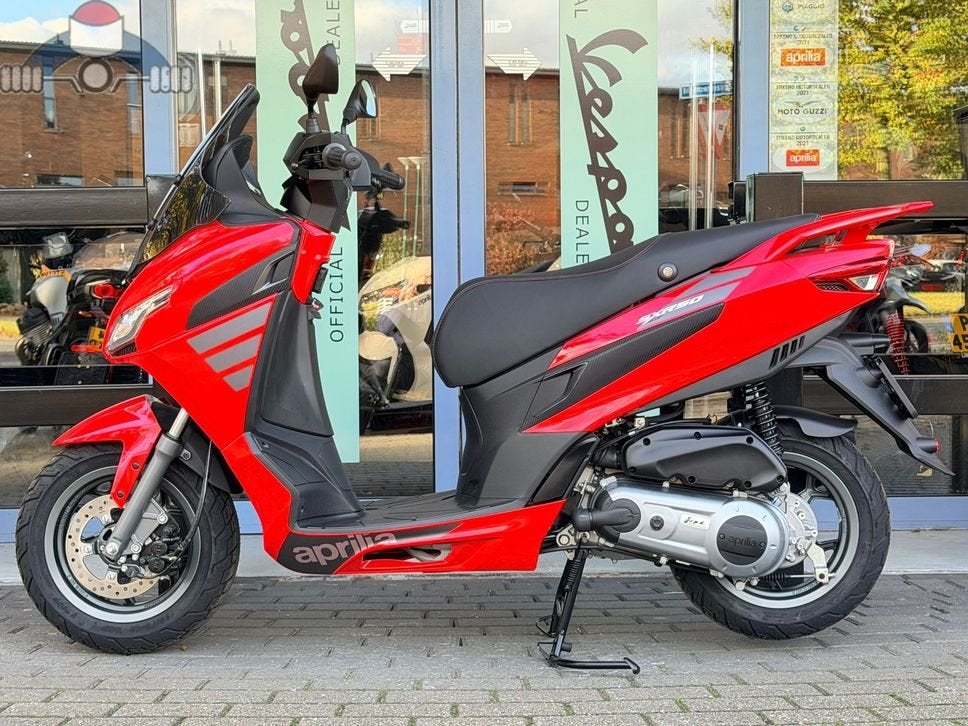 Aprilia SXR 50 Sport Red  2026 €600,- korting, Fietsen en Brommers, Onbekend, APRILIA, Onbekend