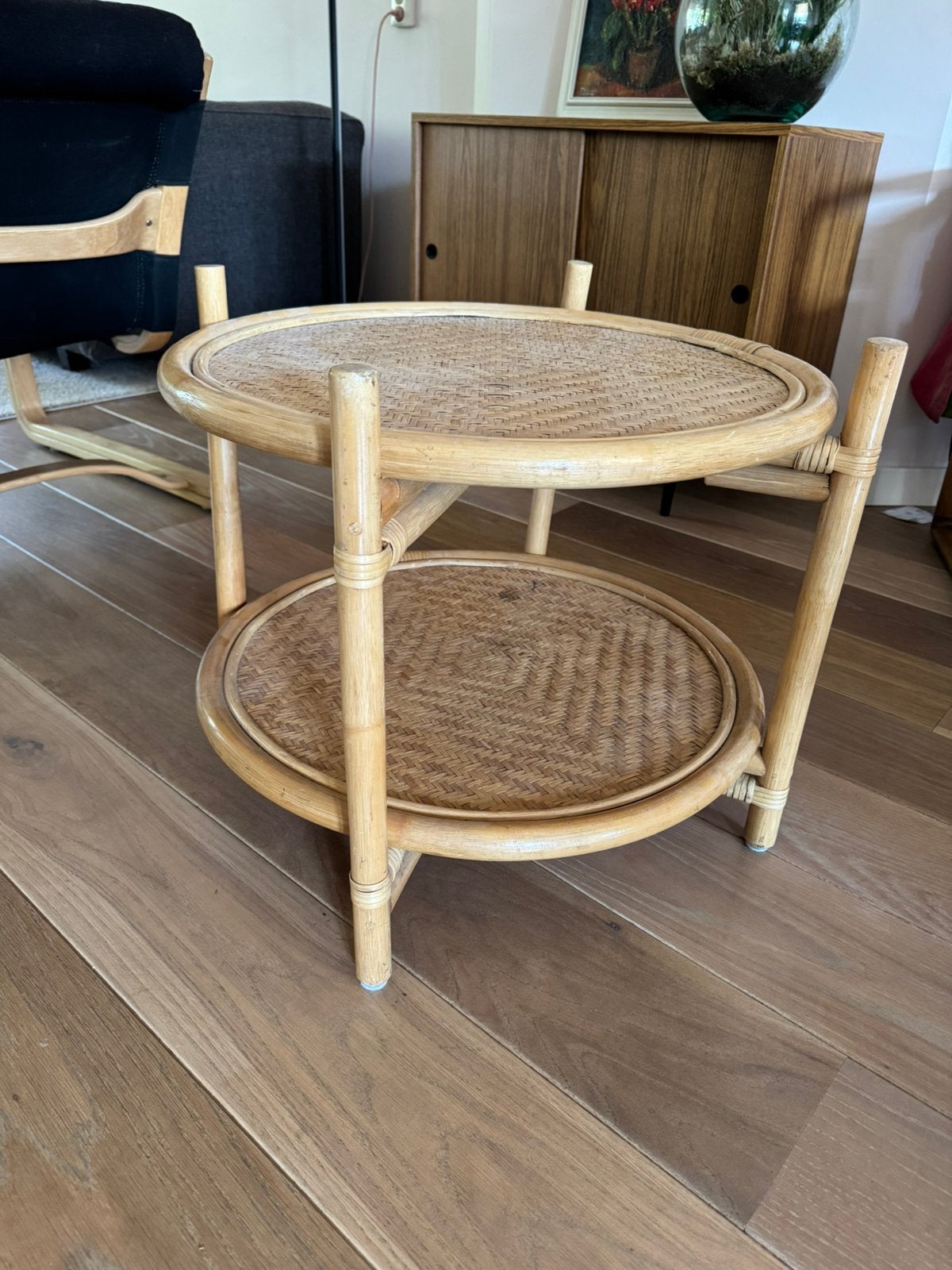 Rotan tafeltje, Rond, 55 tot 75 cm, Zo goed als nieuw, Ophalen