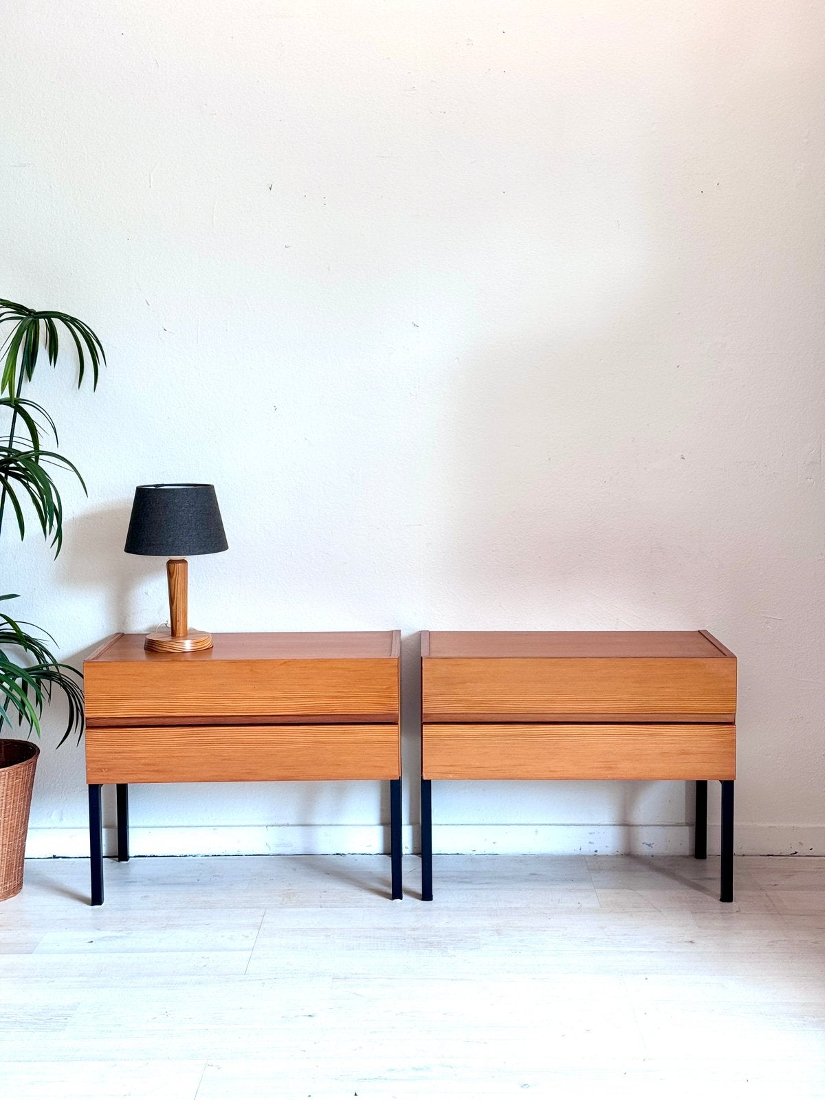 Set vintage midcentury nachtkastjes jaren 60, Ophalen of Verzenden, Zo goed als nieuw, Minder dan 55 cm, X