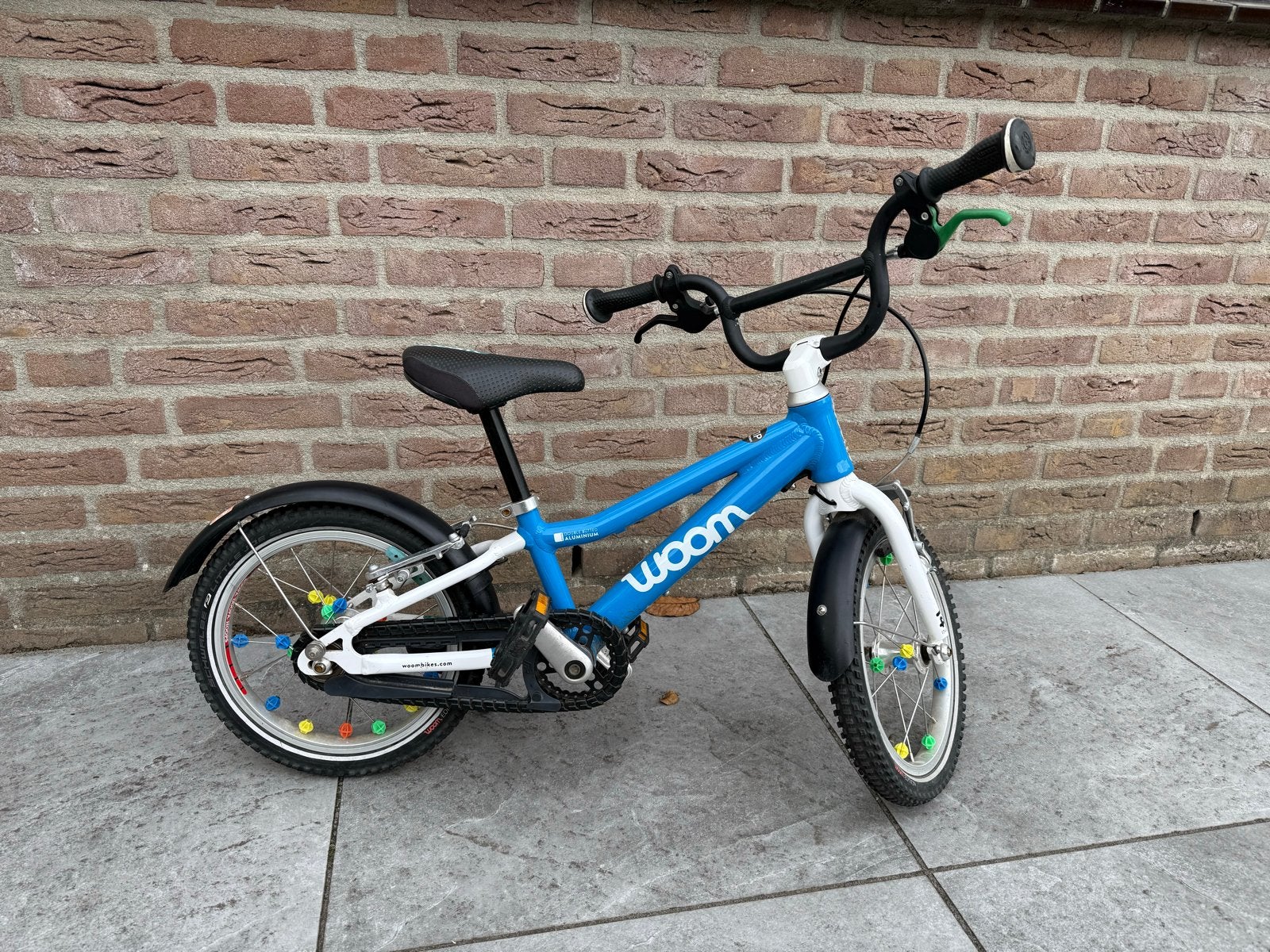 Woom kinderfiets - Blauw - Zo goed als nieuw, Ophalen of Verzenden, Zo goed als nieuw, Velgrem, 16 tot 20 inch