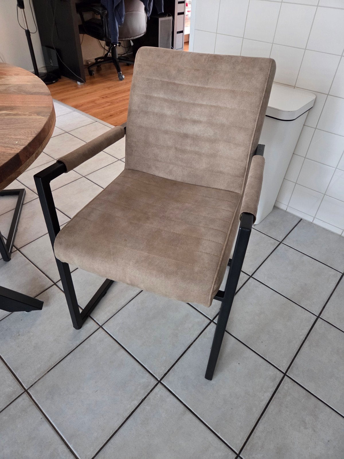 4 eetkamer stoelen., Ophalen of Verzenden, Gebruikt, Overige kleuren