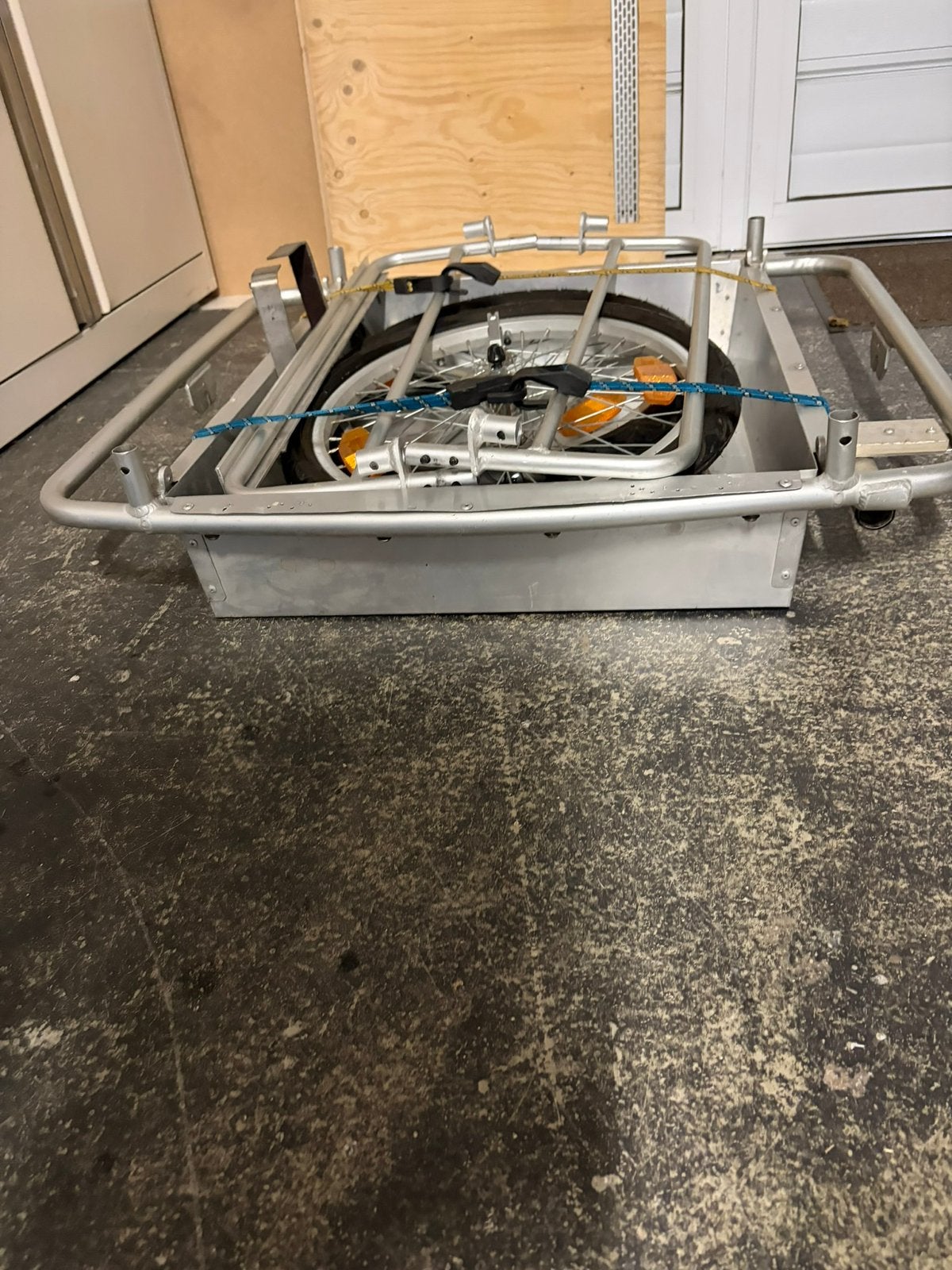 Fiets aanhanger aluminium, Ophalen, Zo goed als nieuw