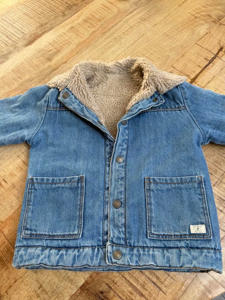 Stoer omkeerbaar spijkerjasje met teddy voering, Kinderen en Baby's, Ophalen of Verzenden, Zo goed als nieuw, Jongen of Meisje