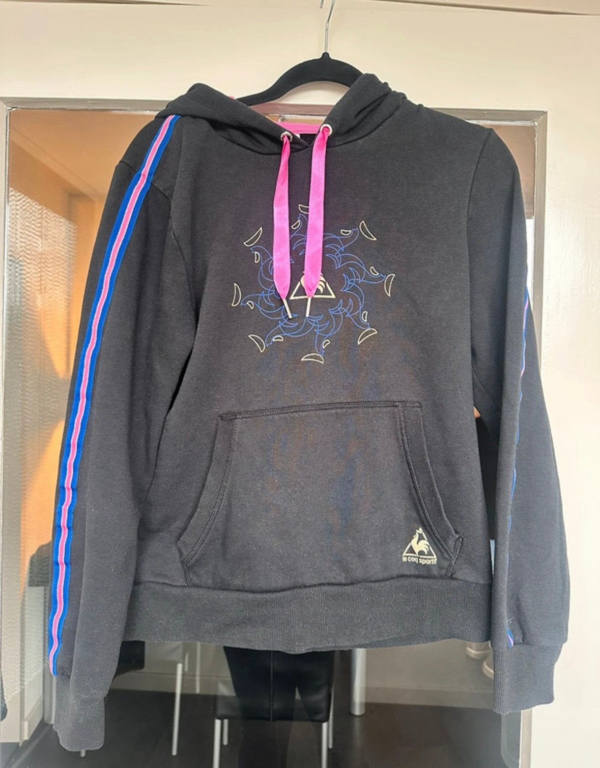 Zwarte Le Coq Sportif Hoodie met Roze Details, Ophalen of Verzenden, Zo goed als nieuw, Maat 46/48 (XL) of groter, Zwart
