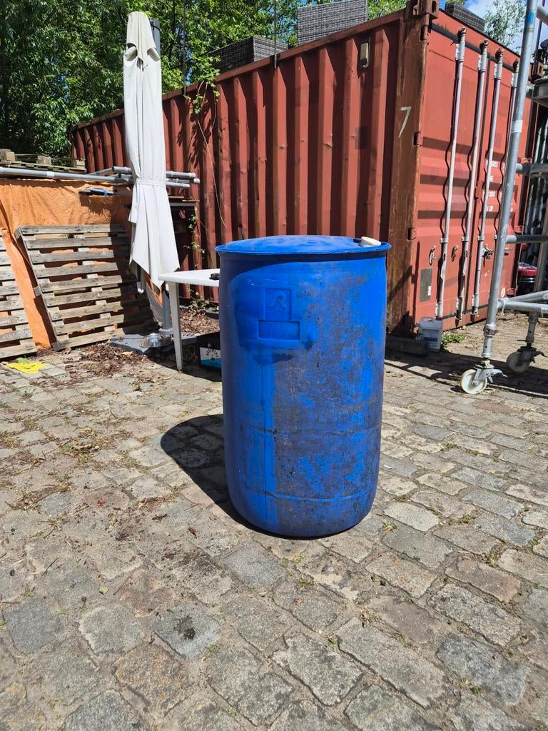 TON 220 LITER, Ophalen, Kunststof, Gebruikt, Met kraantje