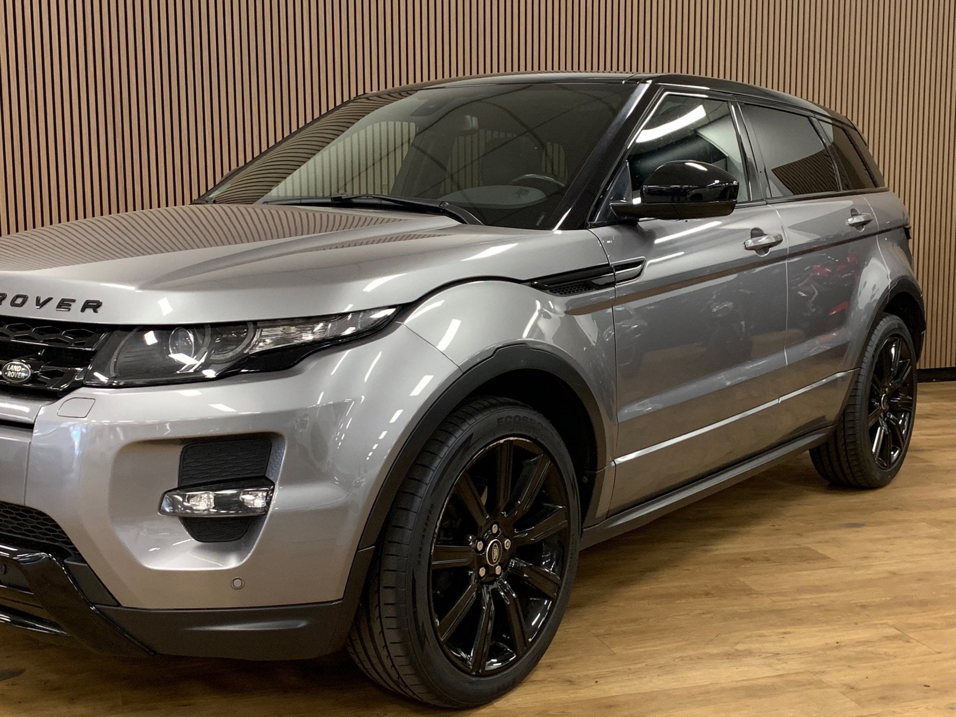 Land Rover Range Rover Evoque 2.0 Si 4WD Prestige|Panoramada, Auto's, Land Rover, Euro 5, Zwart, 4 cilinders, Bedrijf