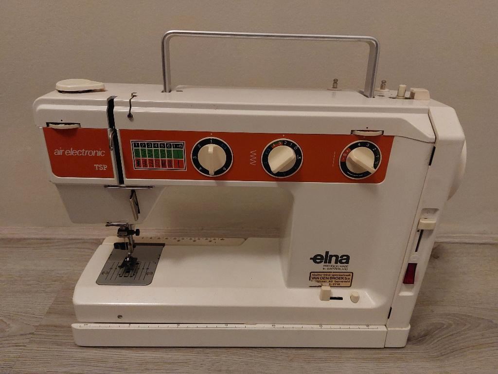 Elna air electronic Naaimachine, Hobby en Vrije tijd, Naaimachines en Toebehoren, Ophalen, Gebruikt, Naaimachine, Overige merken
