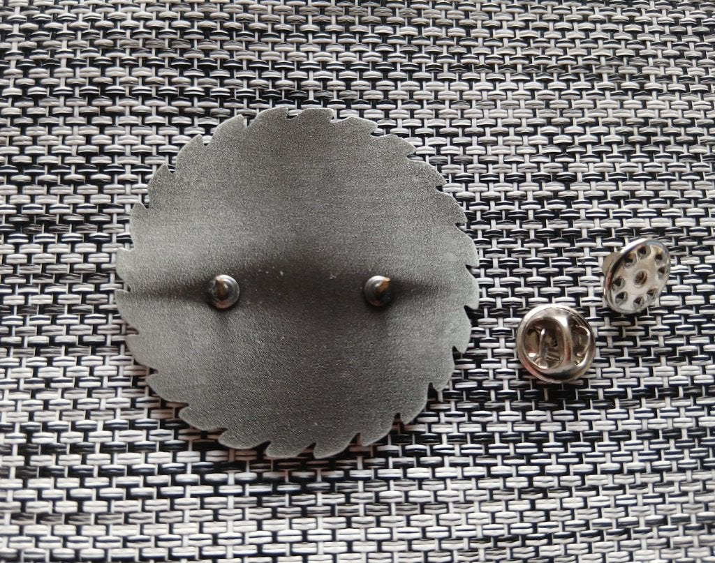 W.A.S.P. erg mooie shaped 33 years pin badge speld n6 WASP, Verzenden, Nieuw, Overige typen