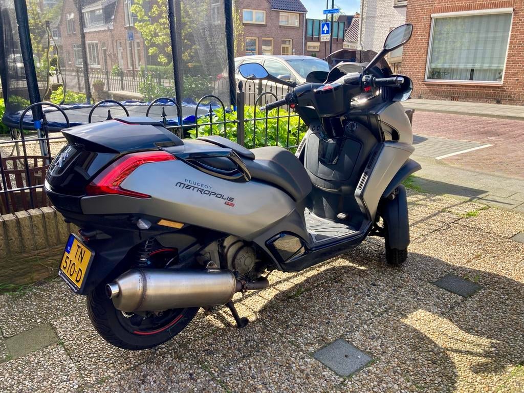 Peugeot Metropolis RS 2018 ABS - zwart / matzwart - MP3, Ophalen, Gebruikt, Overige modellen, Benzine