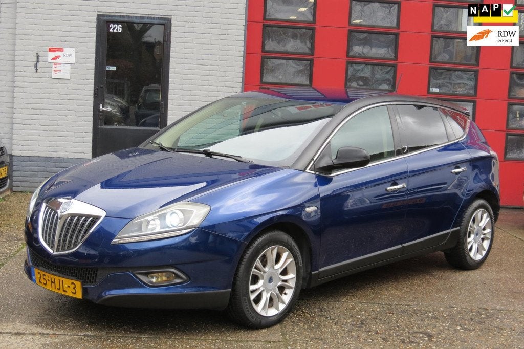 Lancia Delta 1.4-16V ,LEDER, CLIMA, Nwe APK, Voorwielaandrijving, 15 km/l, Gebruikt, 1295 kg
