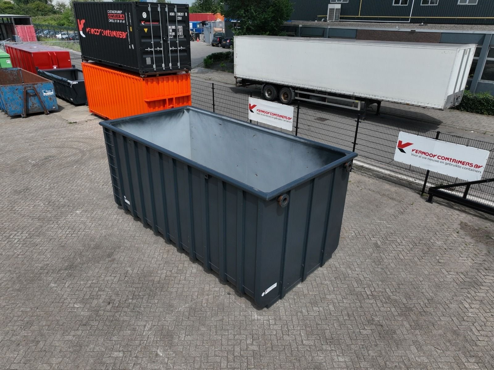 VERNOOY DOMPEL / BLUSCONTAINER 35M3, Dave Vernooij, Info@vernooy.nl, Kellensedwarsweg 9
4004JC  Tiel, NL